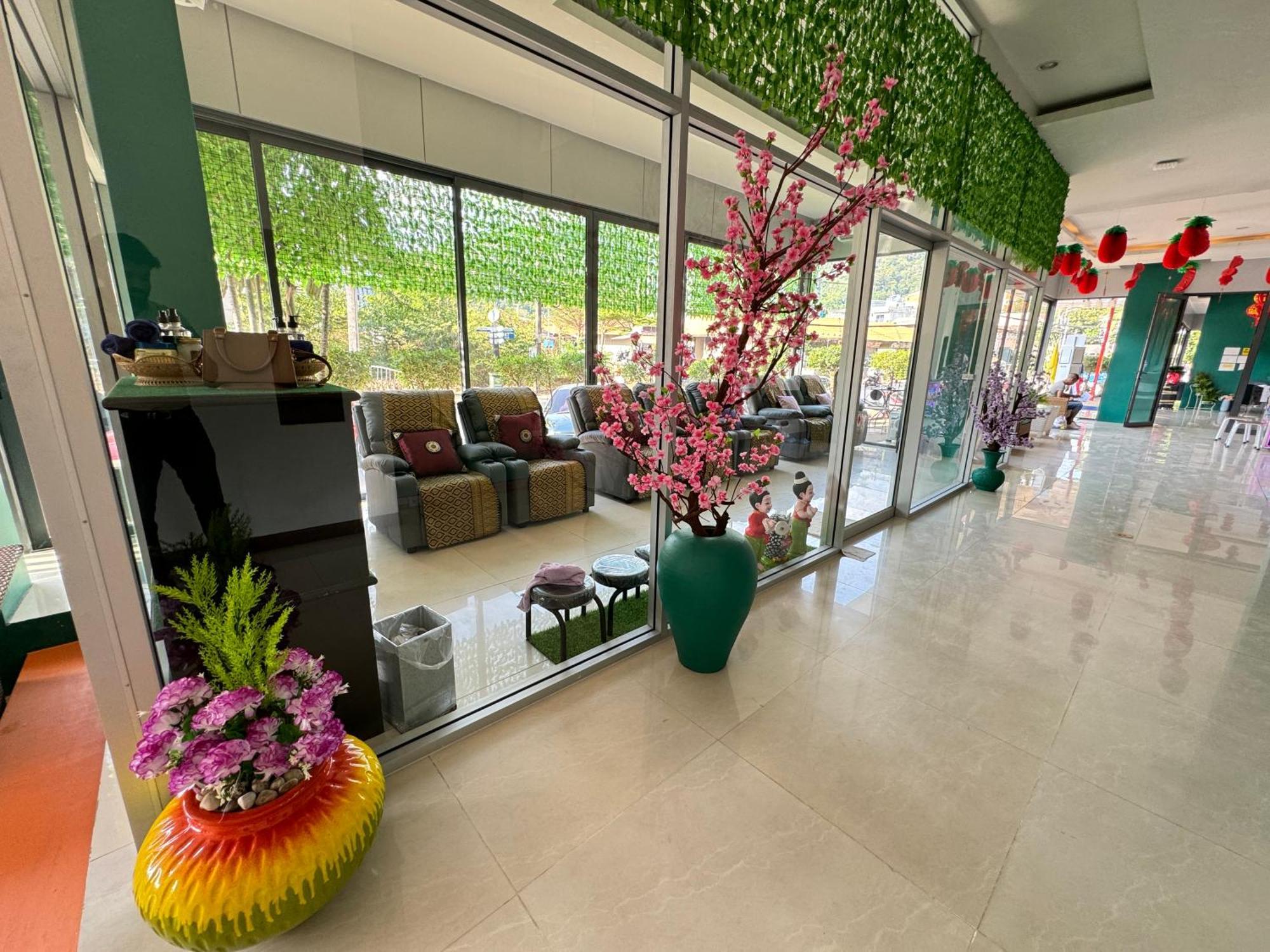 Zephyr Grand Hotel Patong Εξωτερικό φωτογραφία