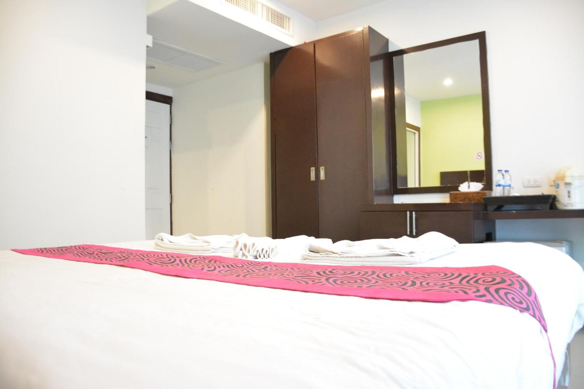 Zephyr Grand Hotel Patong Εξωτερικό φωτογραφία