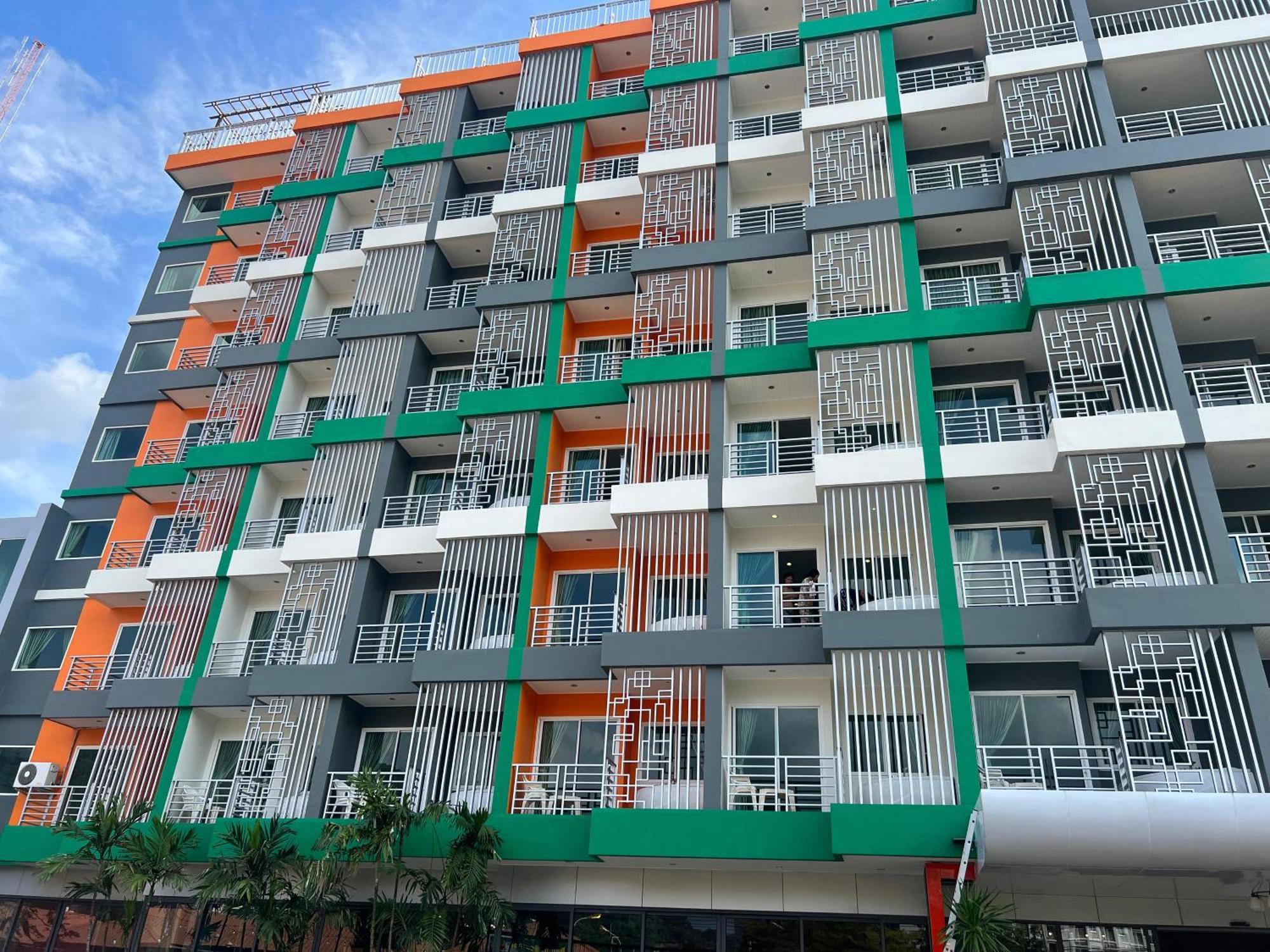 Zephyr Grand Hotel Patong Εξωτερικό φωτογραφία