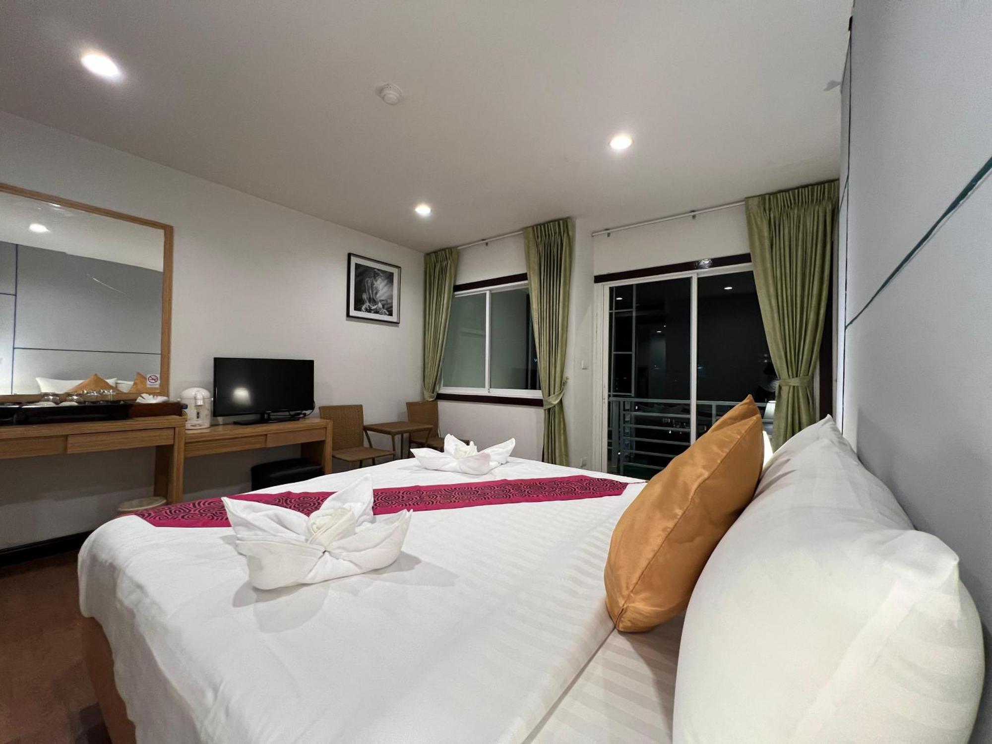 Zephyr Grand Hotel Patong Εξωτερικό φωτογραφία