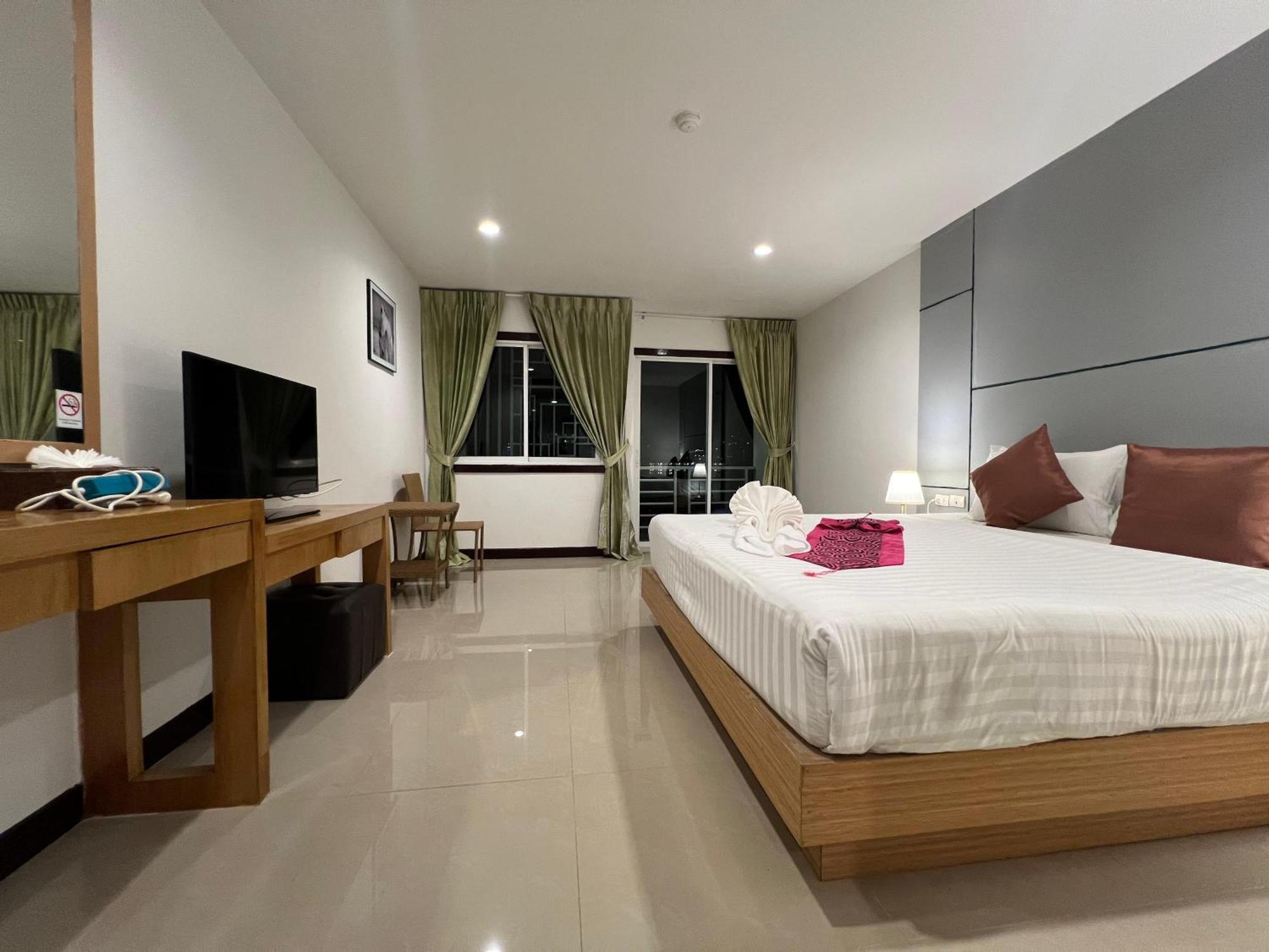 Zephyr Grand Hotel Patong Εξωτερικό φωτογραφία