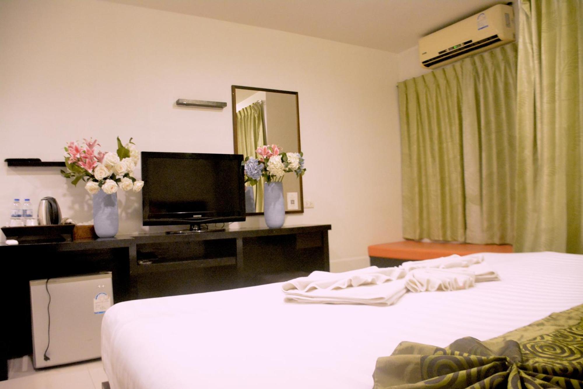 Zephyr Grand Hotel Patong Εξωτερικό φωτογραφία